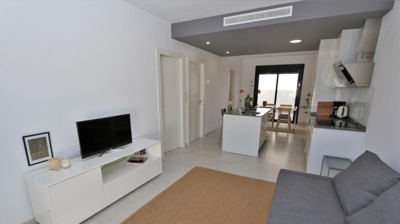 Luxe Met 2 Badkamers / Zee / Zwembad Appartement
